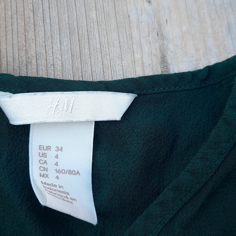 H&M blouse - Picture 2 of 7
